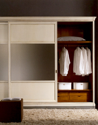  B.PIOMBINI Wardrobe, dim. 288х68х247Н - 3 555,01 euro/6 953 lv.